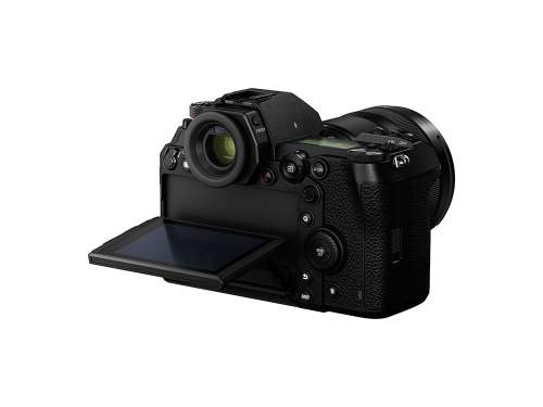 PANASONIC - DC-S1MEK - Digital Mirrorless Camera with 24.2MP MOS Full Frame, 24-105mm F4 L-Mount Lens