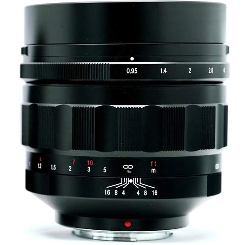 VOIGTLÄNDER - 60mm f/0,95 Nokton (MFT)
