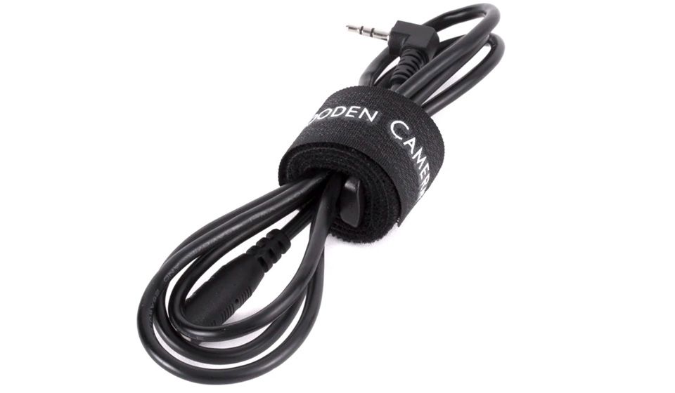 WOODEN CAMERA - LANC Extension Cable (36", 2.5mm Male Right Angle to Female)