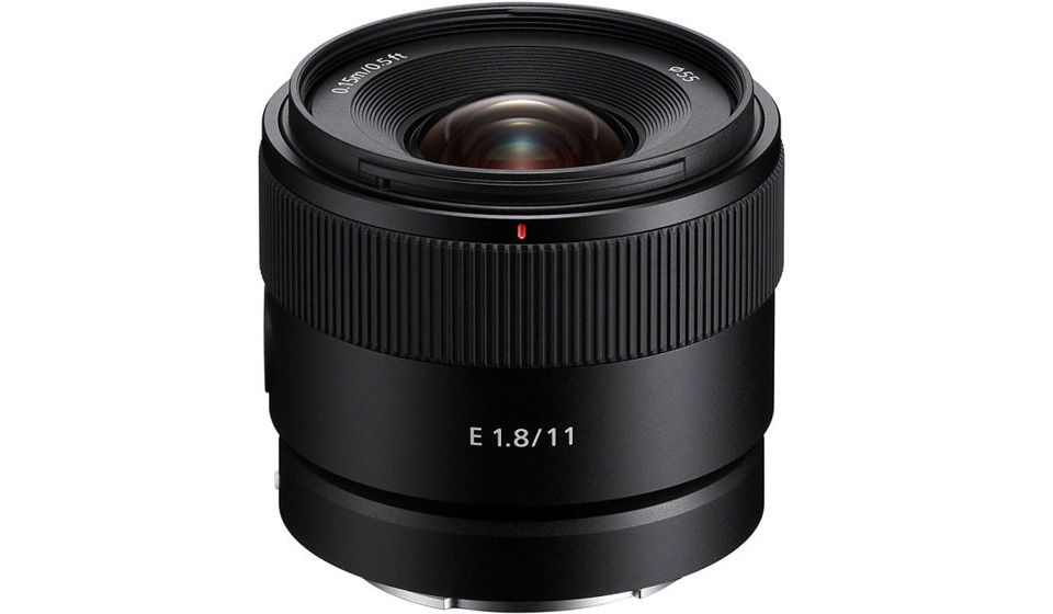 SONY - E 11mm F1.8 Lens