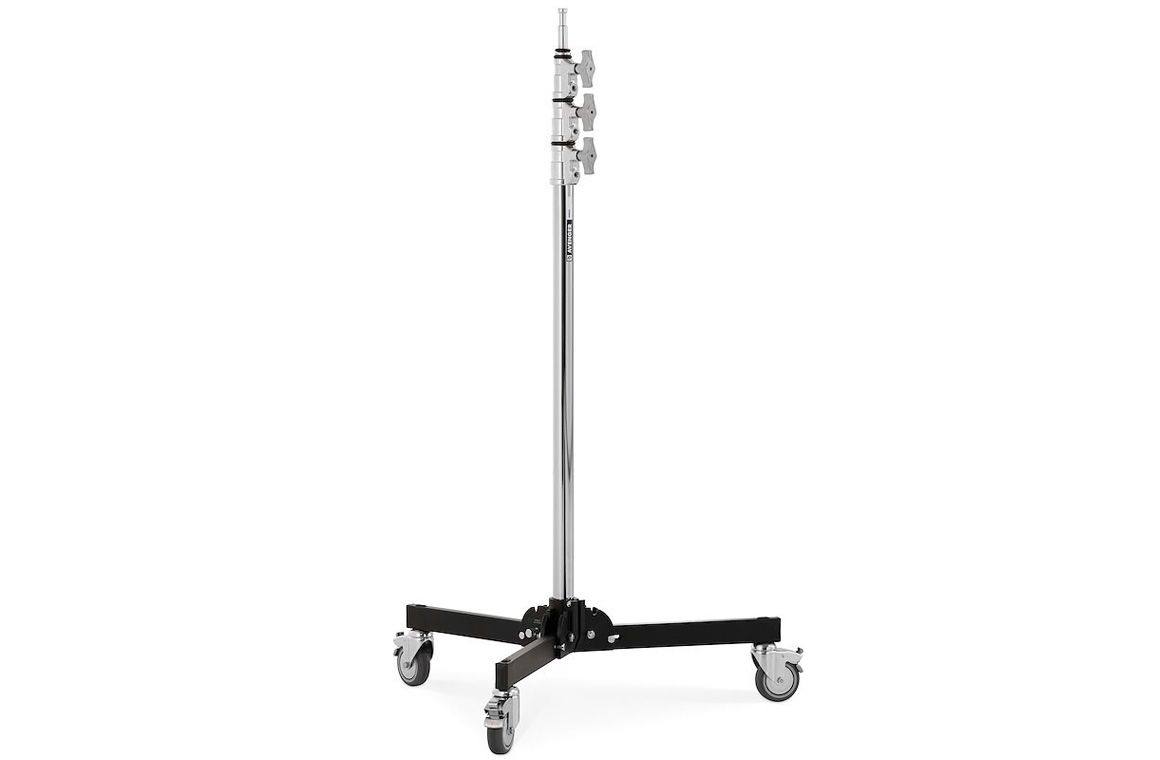 AVENGER - A5033 10.8' Folding base stand with braked wheels 