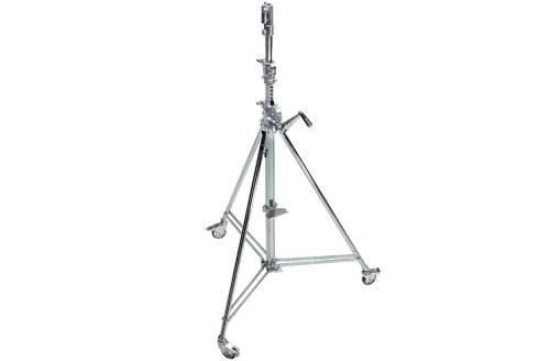 AVENGER - B6039CS 12' wind-up 39 stand with braked wheels (chrome-plated)